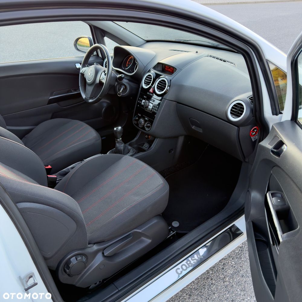 Opel Corsa 1.4 16V Color Edition - 18