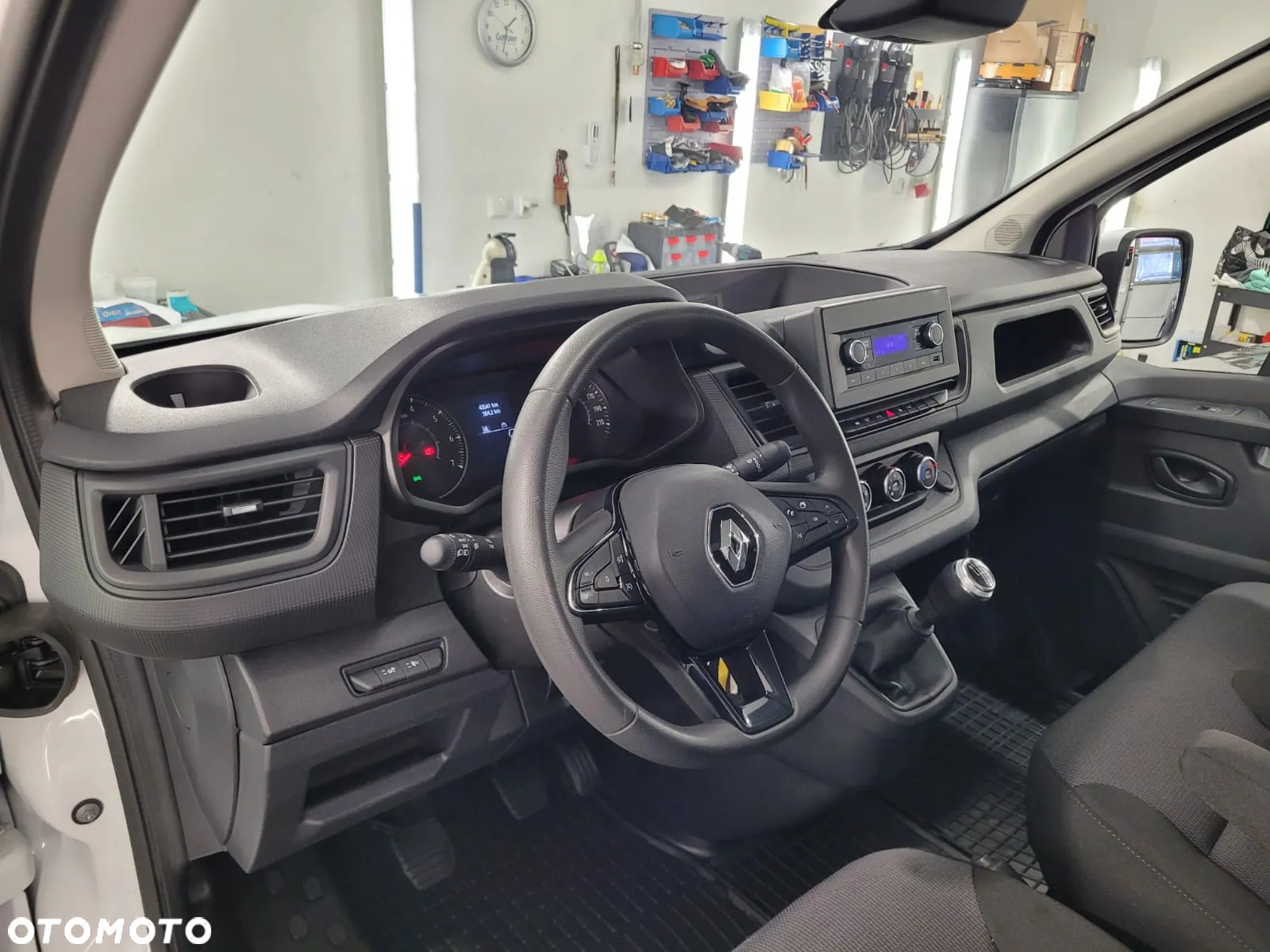 Renault Trafic - 17