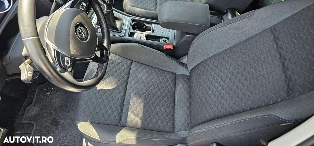 Volkswagen Golf 1.0 TSI Sound - 10