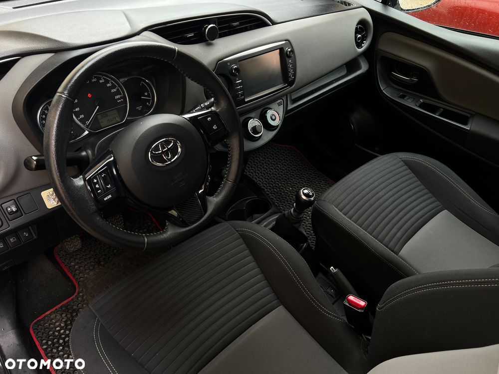 Toyota Yaris - 11