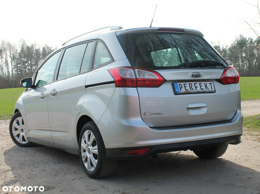 Ford Grand C-MAX - 16