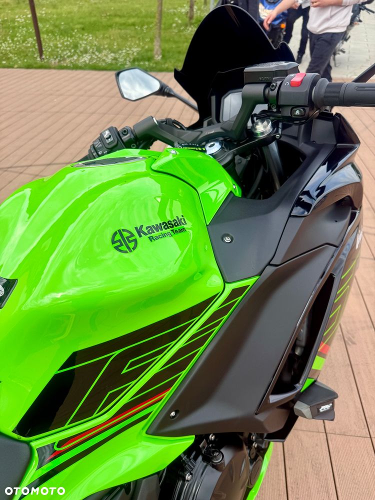 Kawasaki Ninja - 25