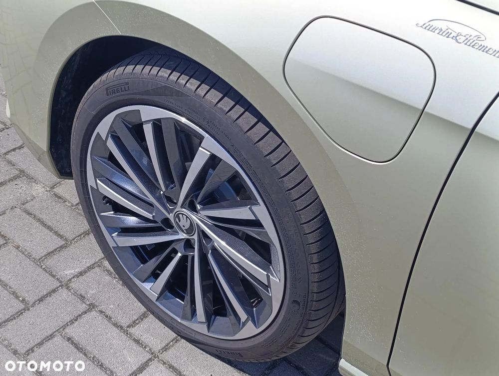 Skoda Superb 1.5 TSI Plug-in Hybrid L&K DSG - 9