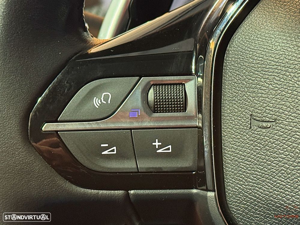 Peugeot 2008 1.2 PureTech Active Pack EAT8 - 22