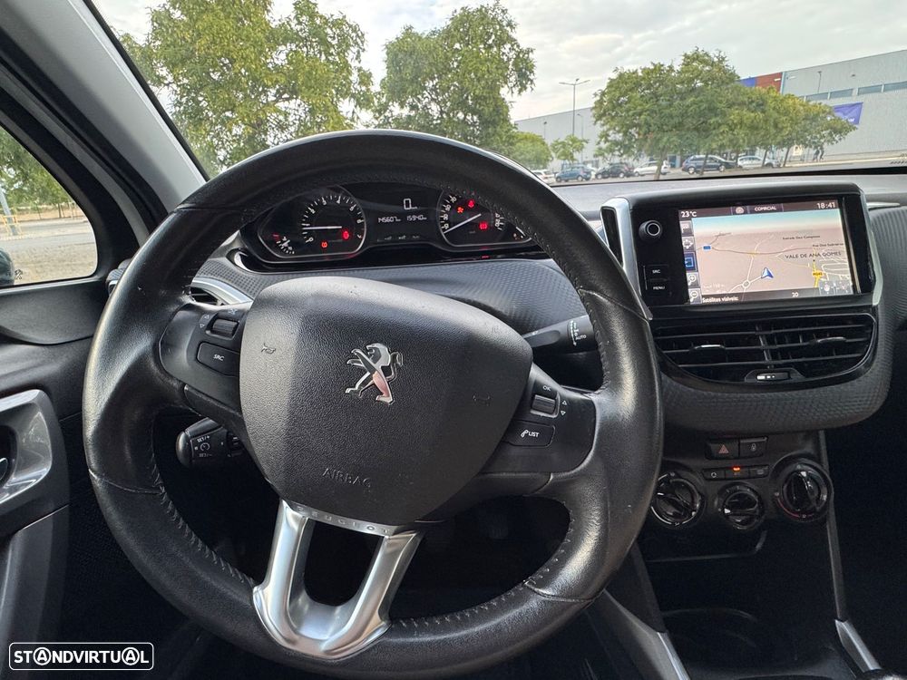 Peugeot 2008 1.2 VTi Allure - 21