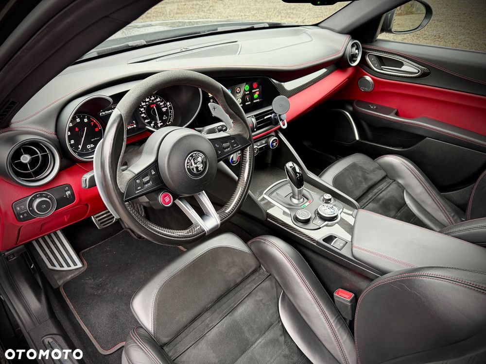 Alfa Romeo Giulia 2.9 V6 Bi-Turbo AT8 Quadrifoglio - 10