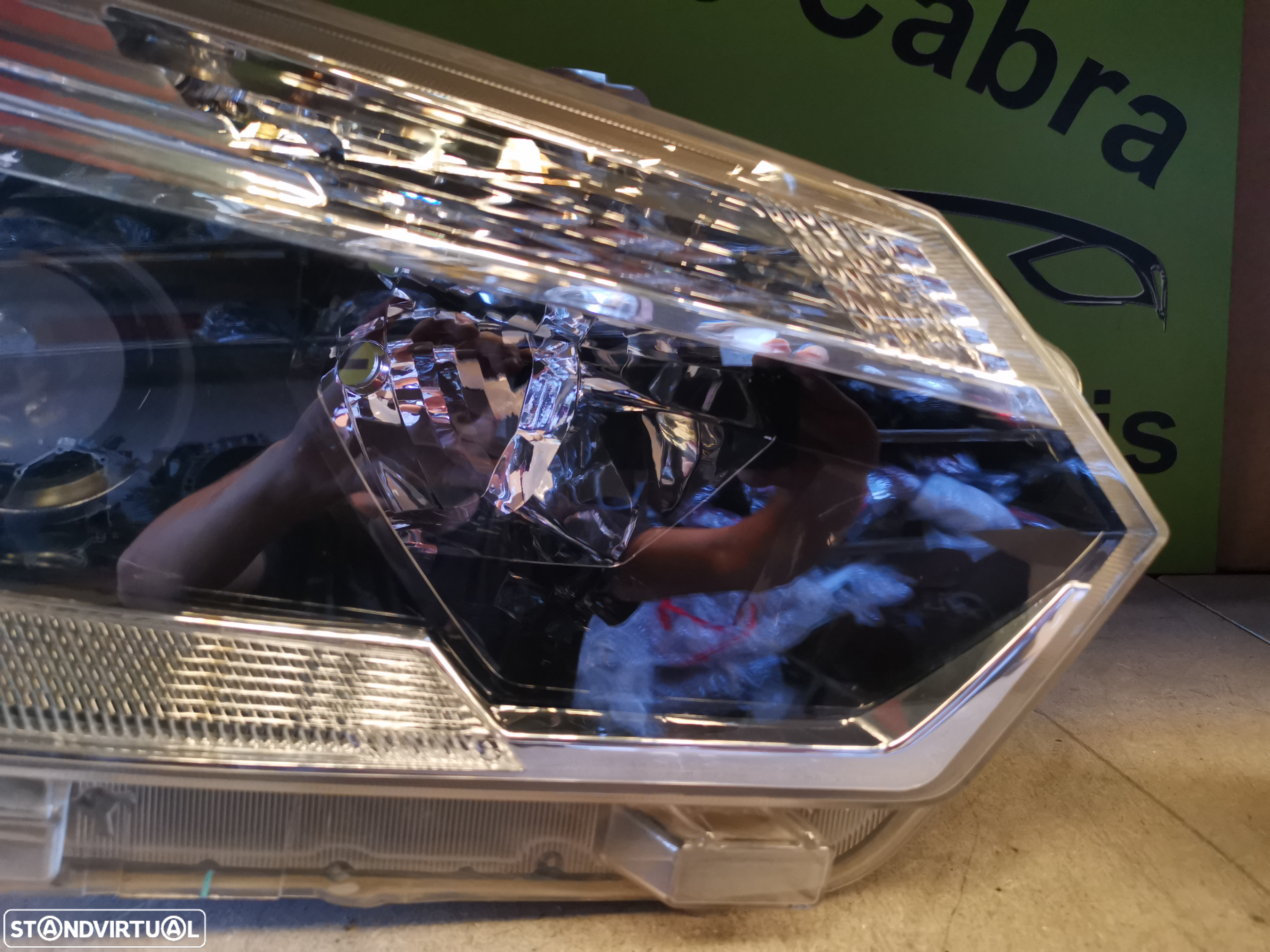 ISUZU D-MAX FAROL DIREITO - FF435 - 2
