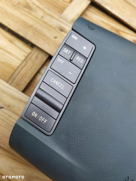 VOLKSWAGEN PHAETON PODUSZKA KIEROWNICY NIEBIESKA - 2