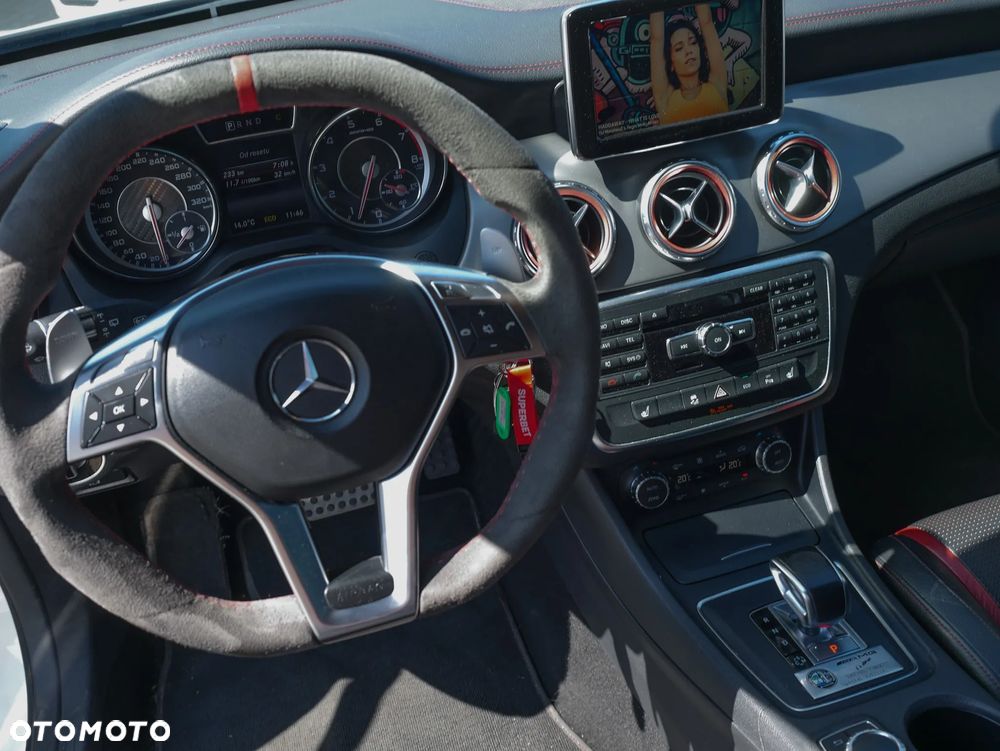 Mercedes-Benz GLA 45 AMG 4-Matic Edition 1 - 14