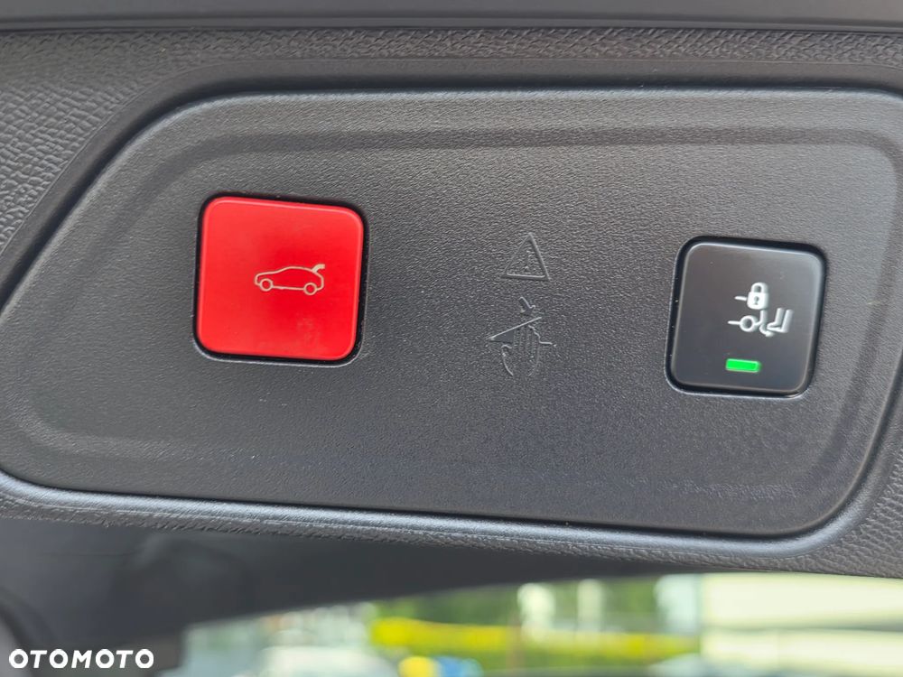 Peugeot 3008 1.6 PureTech Hybrid4 PHEV GT S&S EAT8 - 38
