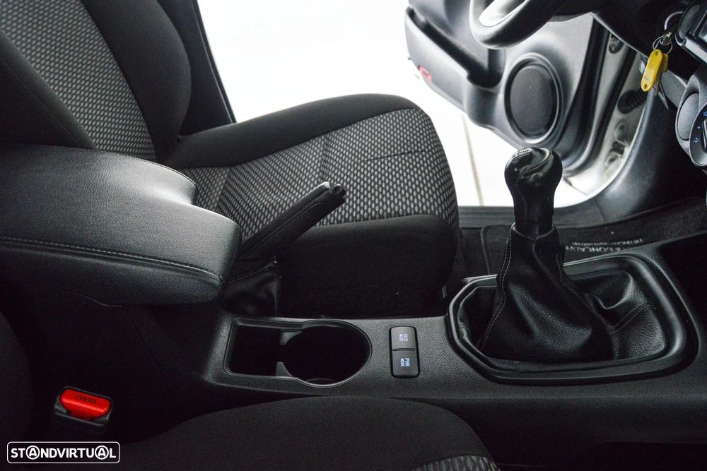 Toyota Hilux 2.4 D-4D 4X2 Cabine Dupla 5L - 46