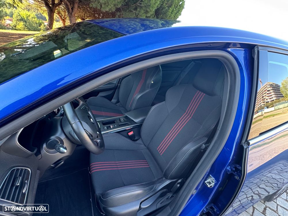 Renault Mégane 1.3 TCe R.S. Line EDC - 6