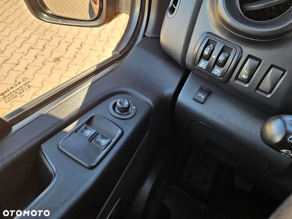 Renault Trafic L2H1 *69900zł NETTO* Brygadówka 6 osób 2.0dCi/120KM - 21
