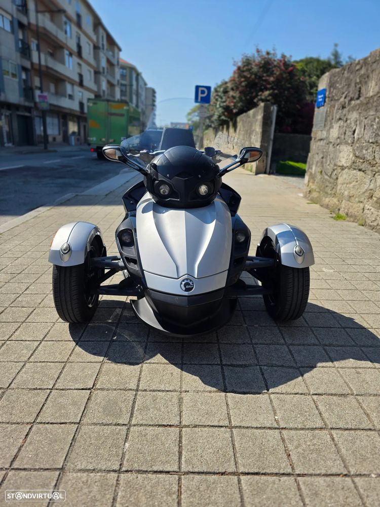Bombardier CAN AM SPYDER - 3