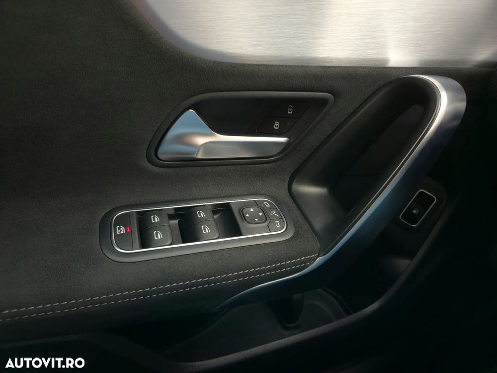 Mercedes-Benz CLA 250 e 8G-DCT AMG Line Advanced Plus - 36