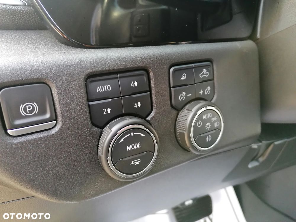 Chevrolet Silverado - 21