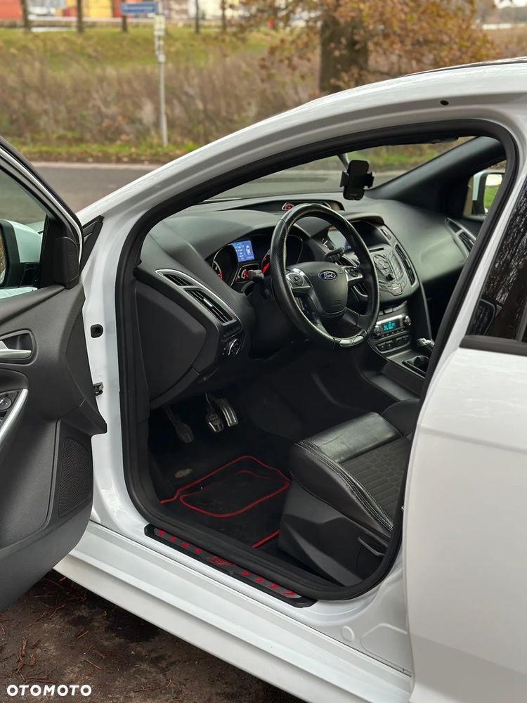 Ford Focus ST - 7