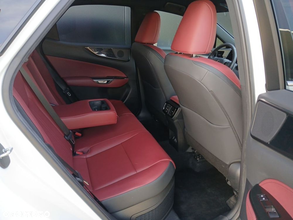 Lexus NX 350h Prestige AWD - 28