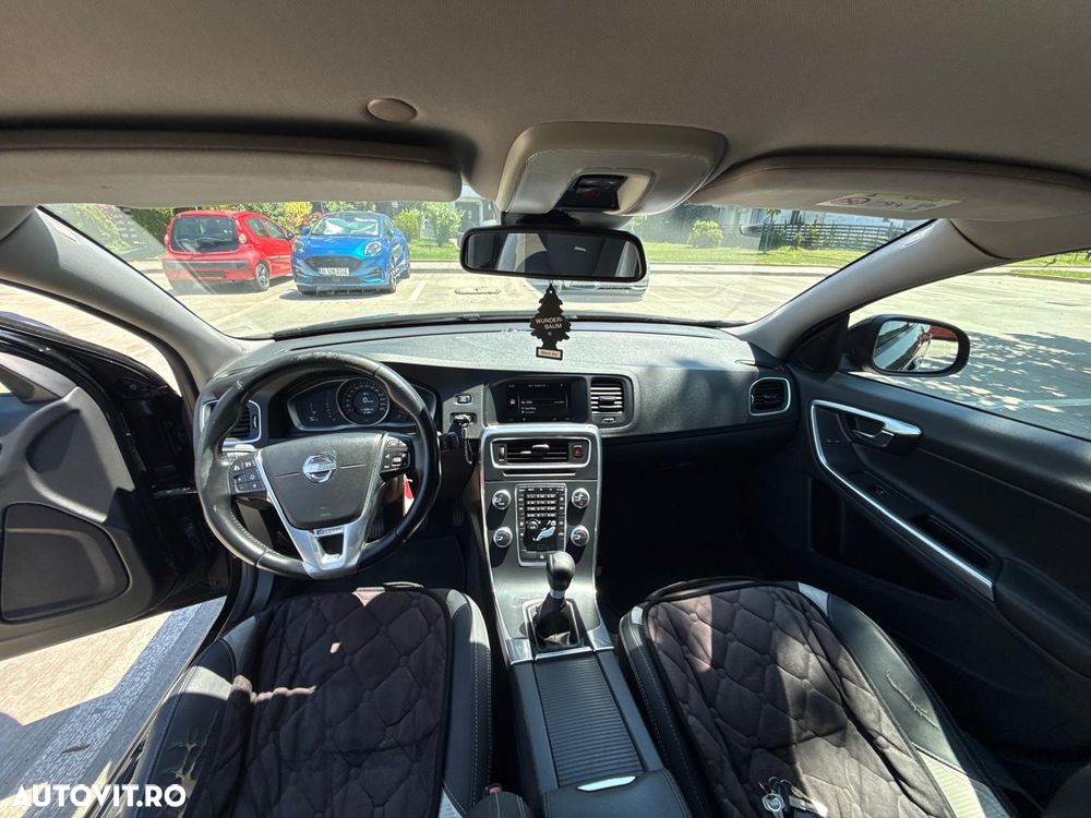 Volvo S60 D2 Start-Stop R-Design - 5