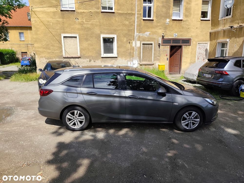 Opel Astra 1.6 CDTI Sport - 4