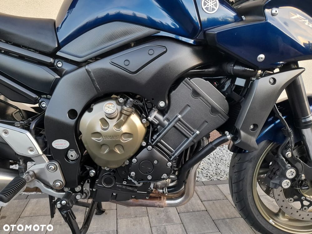 Yamaha FZ - 11