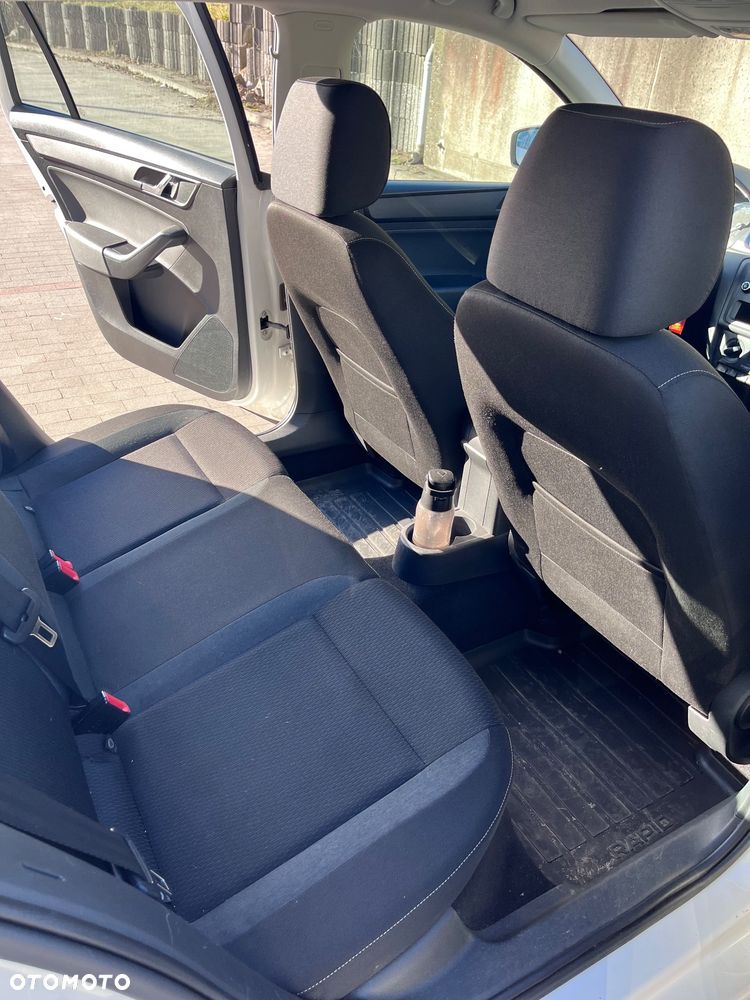 Skoda RAPID Spb 1.2 TSI Ambition - 9