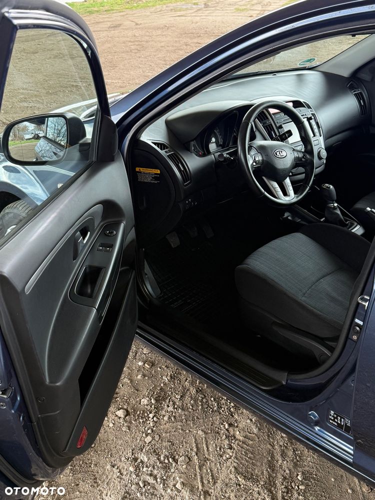 Kia Ceed 1.4 Comfort - 16