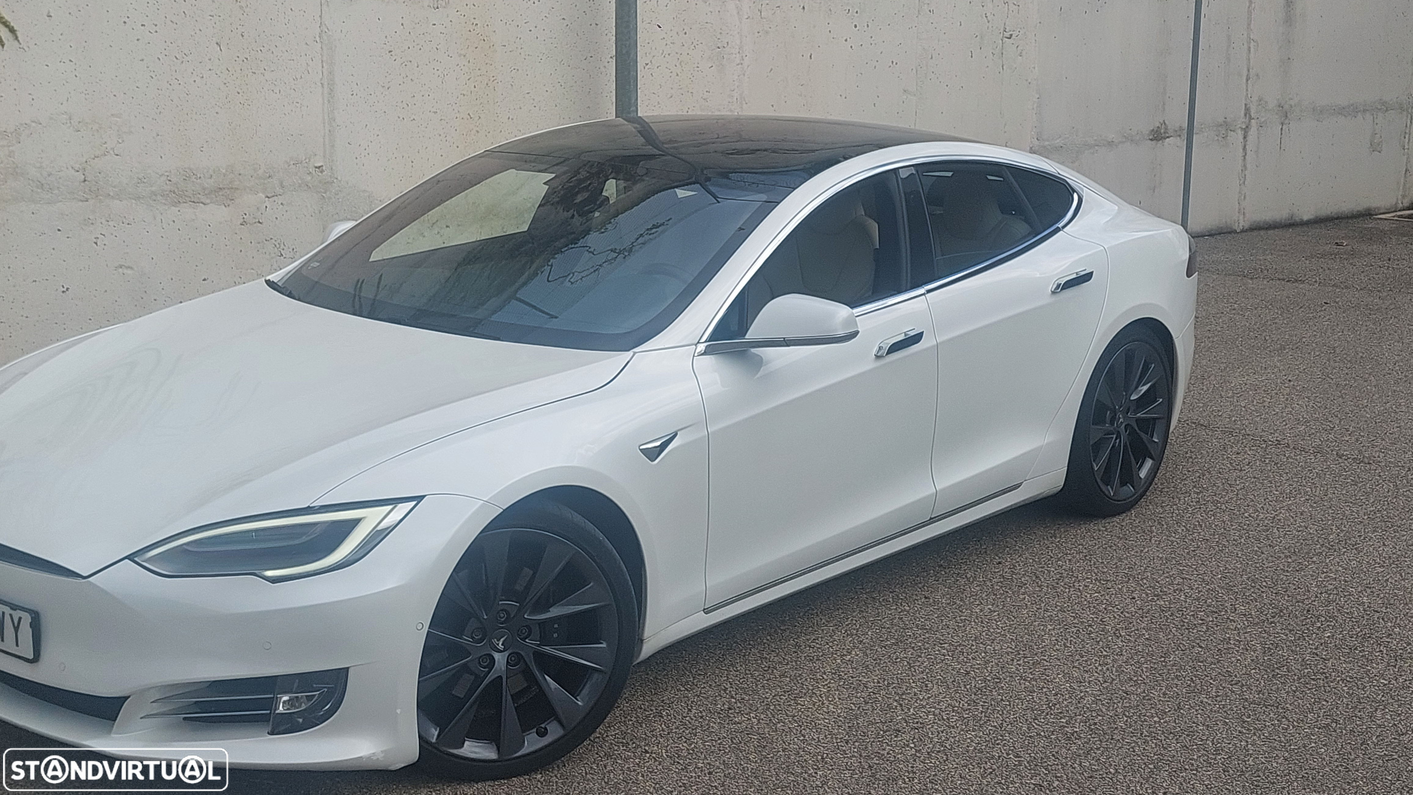 Tesla Model S Long Range - 10