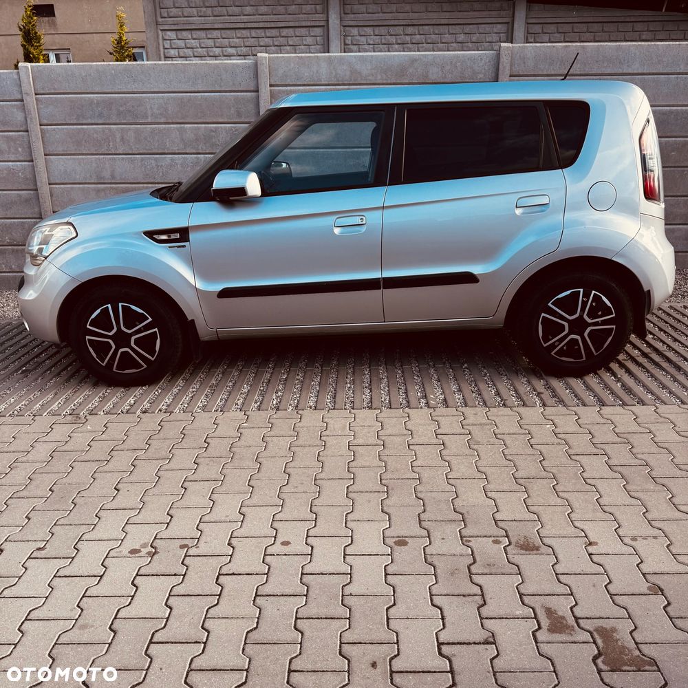 Kia Soul 2009 photo 2