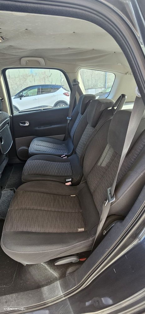 Renault Grand Scénic 1.5 dCi S 7L. - 11