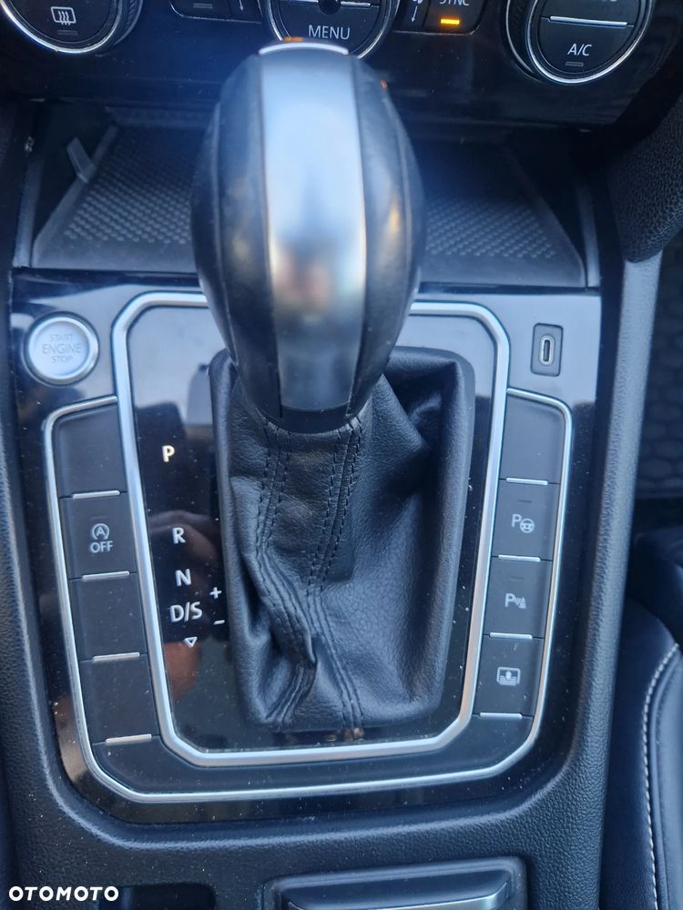 Volkswagen Passat 2.0 TDI (BlueMotion Technology) DSG Comfortline - 32