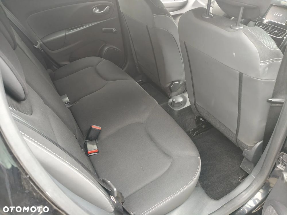Renault Clio 1.2 16V 75 Business - 12