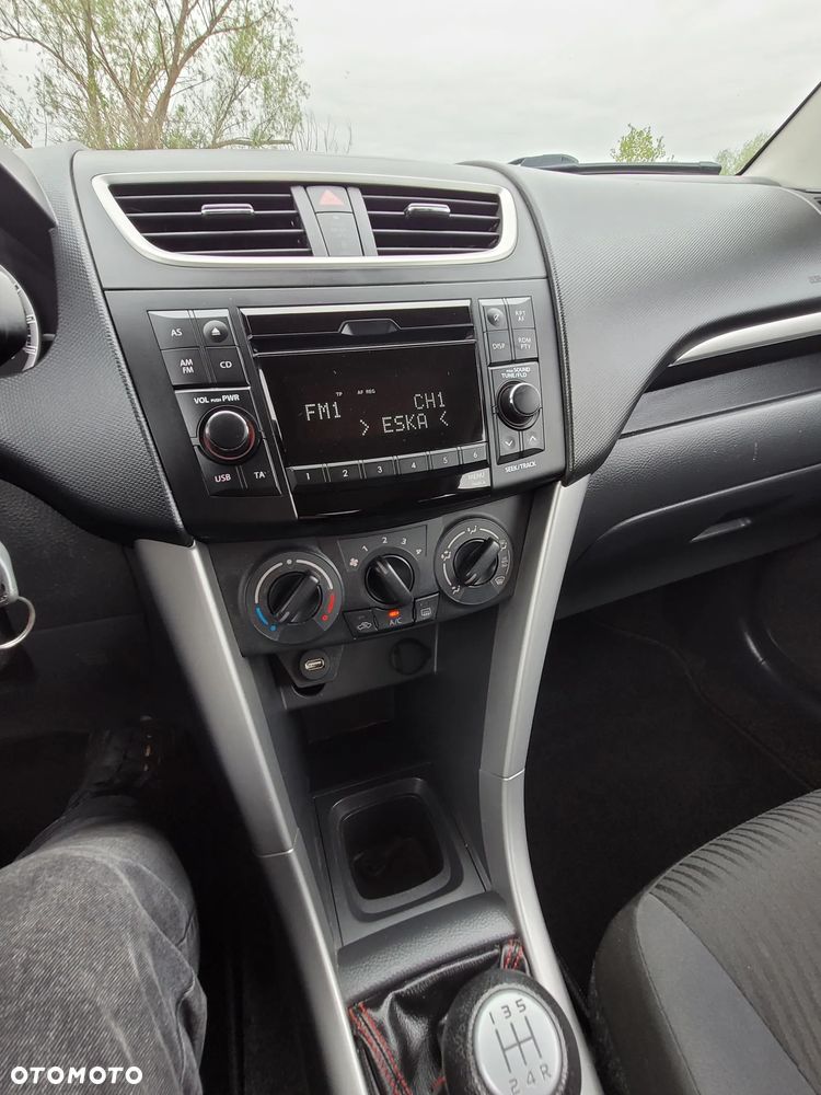 Suzuki Swift 1.2 Premium - 8