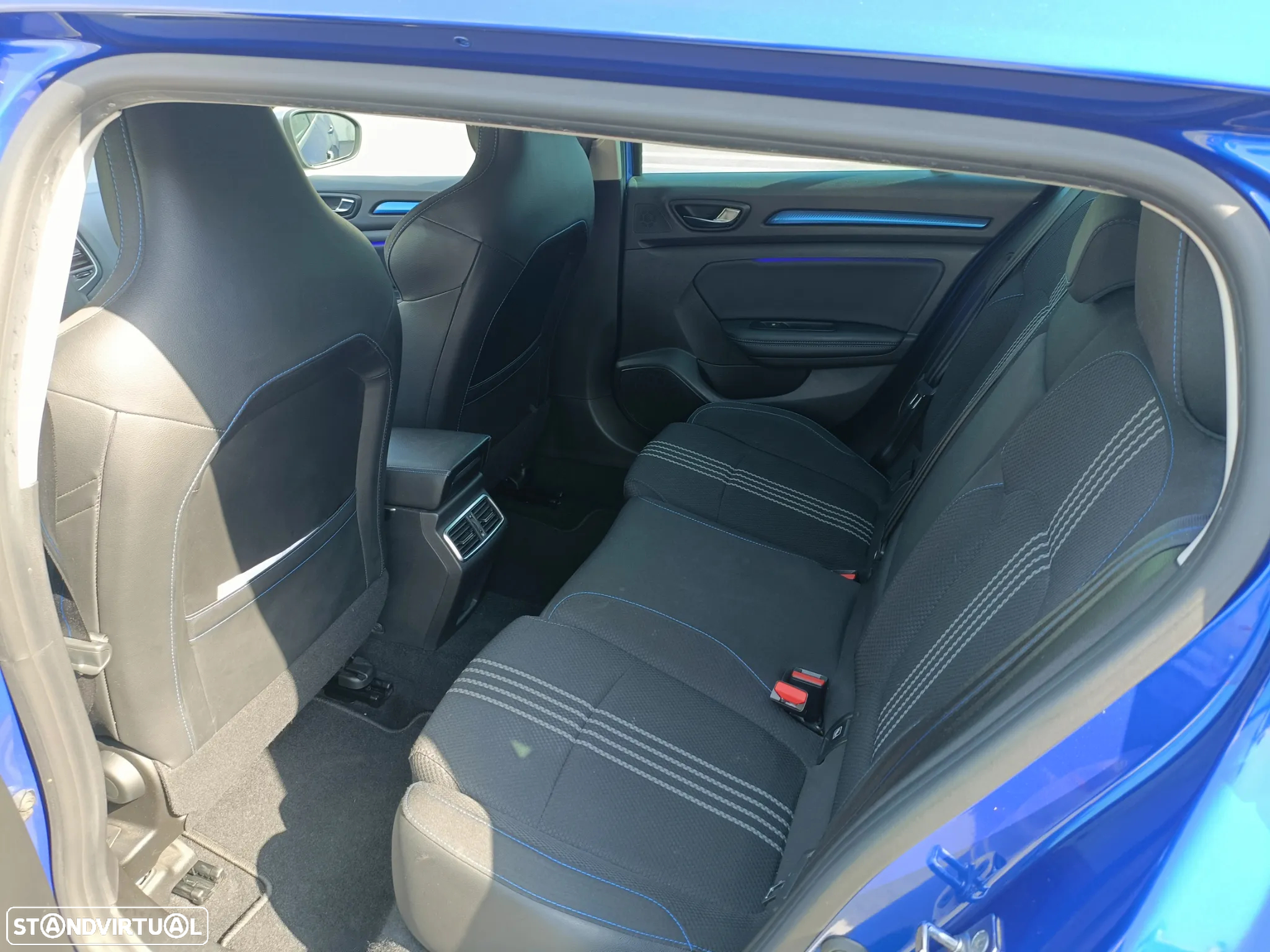 Renault Mégane Sport Tourer 1.6 dCi GT Line J18 - 9