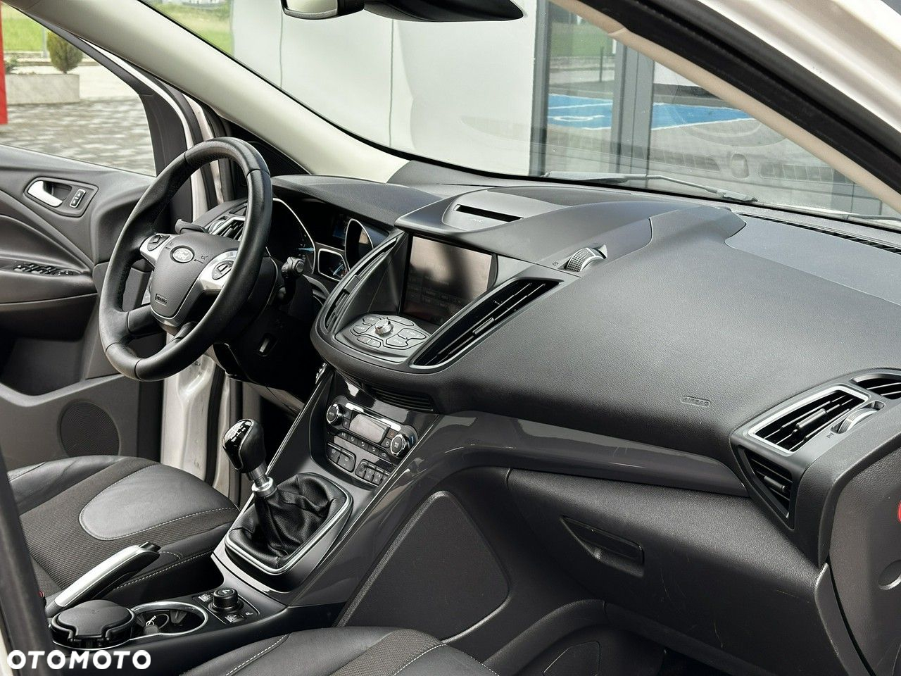 Ford Kuga 2.0 TDCi 2x4 SYNC - 16