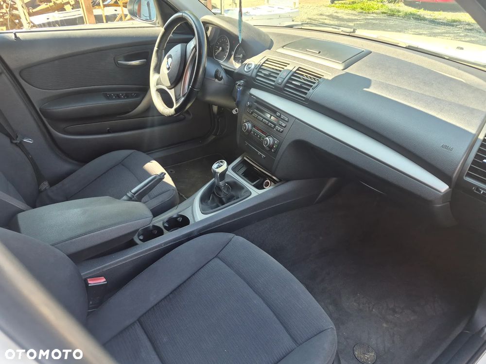 BMW Seria 1 116i - 20