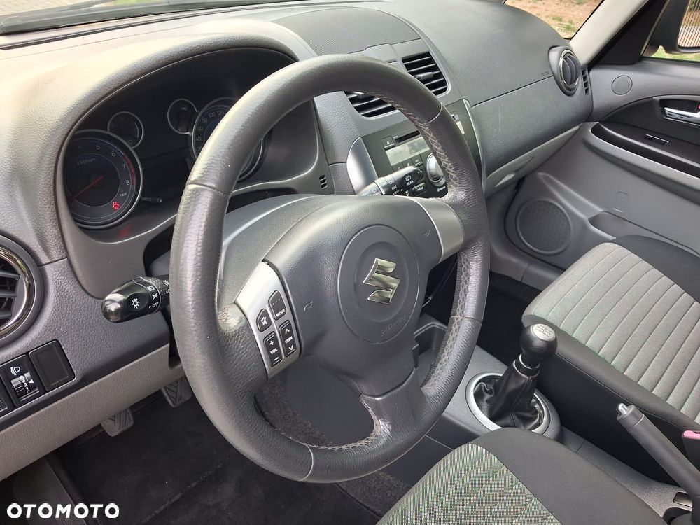 Suzuki SX4 1.6 VVT 4x2 Comfort - 17
