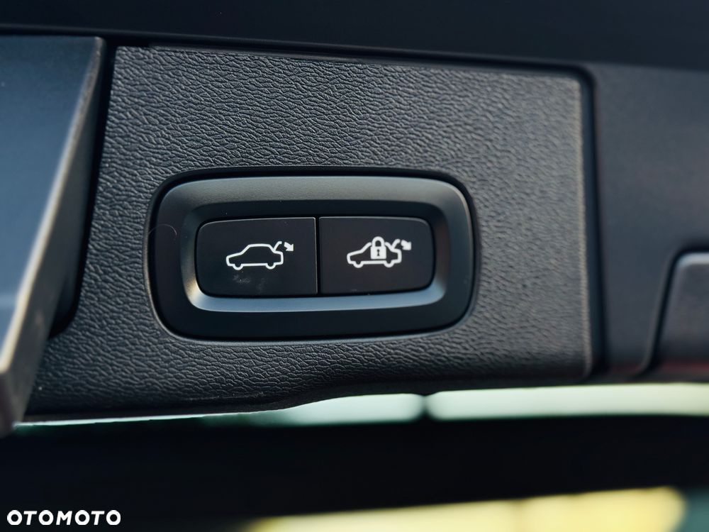 Volvo XC 60 B4 D AWD Geartronic RDesign - 15