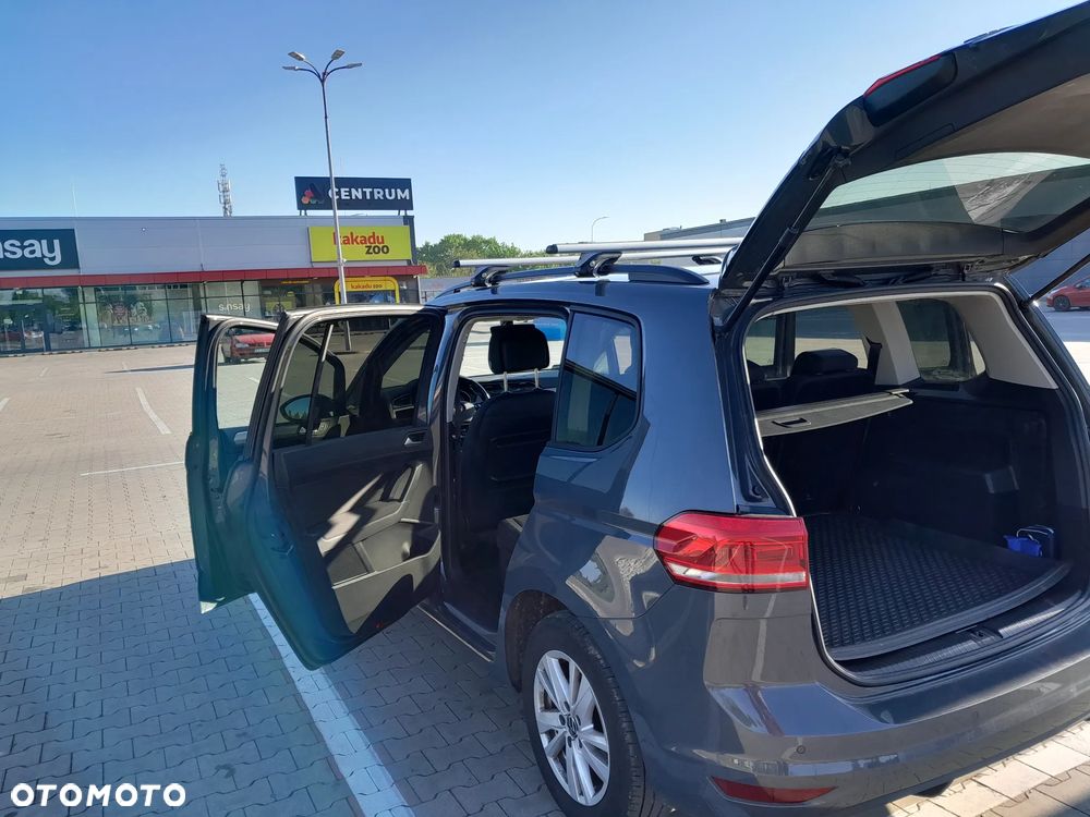 Volkswagen Touran 2.0 TDI BMT SCR Comfortline - 10