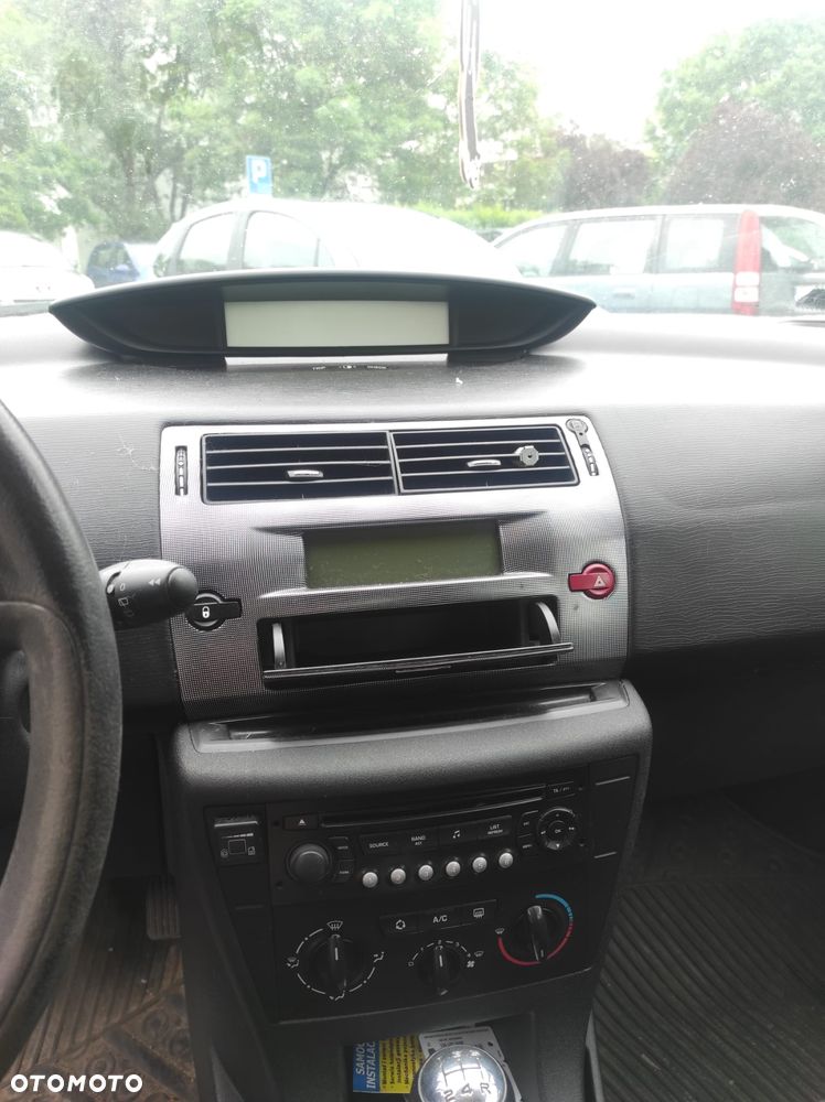 Citroën C4 1.4 16V SX - 5