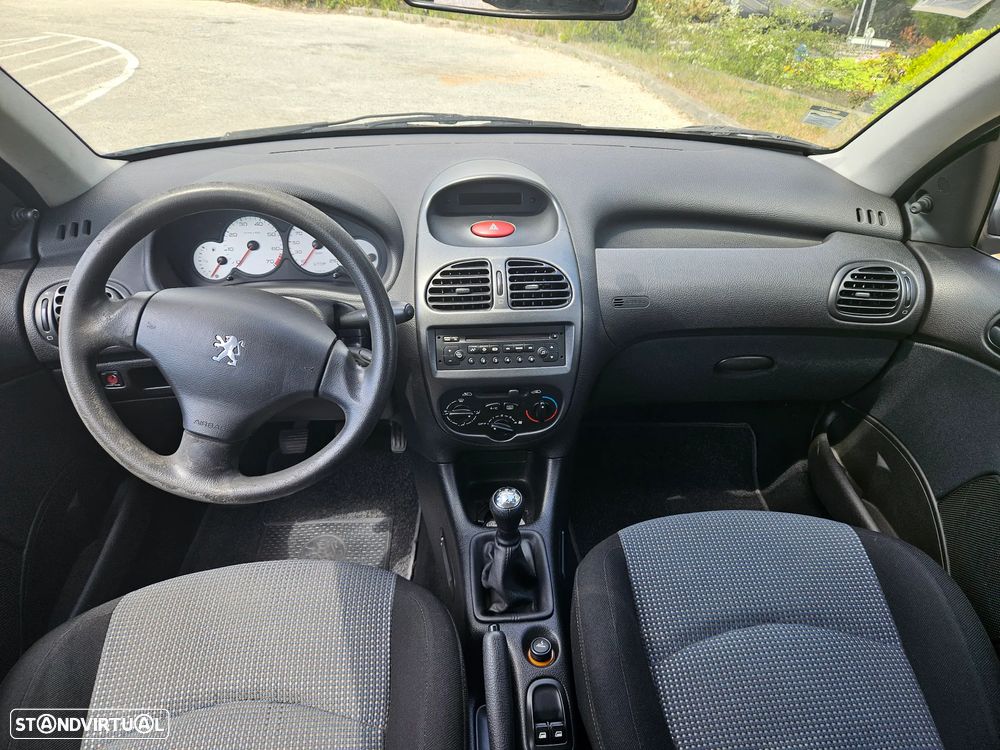 Peugeot 206 1.1 XR - 12