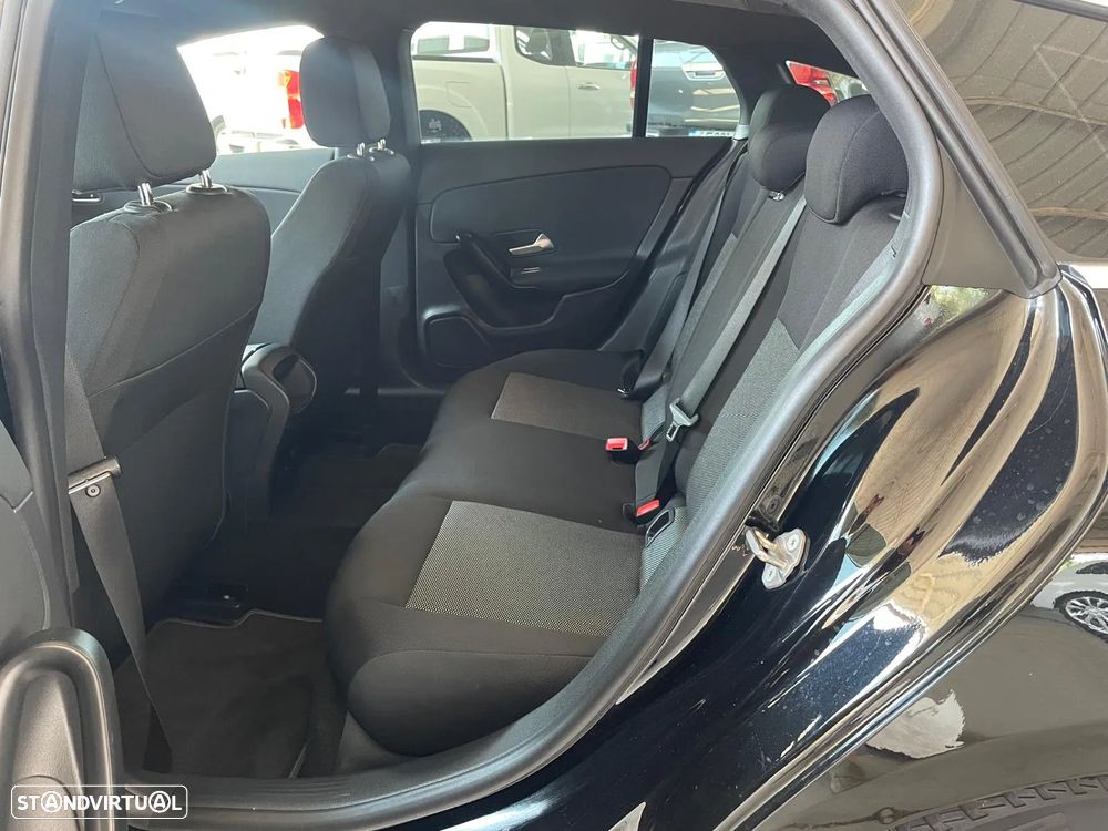 Mercedes-Benz CLA 180 d Shooting Brake Progressive Aut. - 34