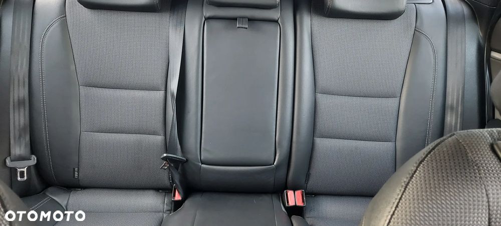 Hyundai i30 1.6 CRDi Premium - 14