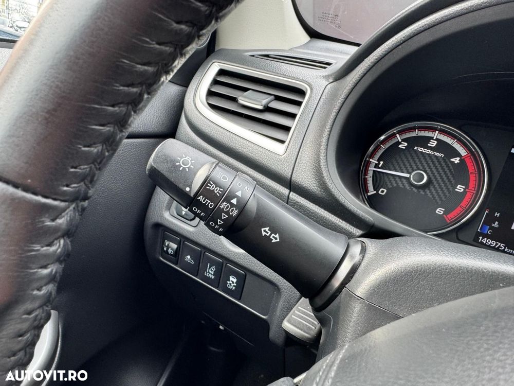 Mitsubishi l200 - 23