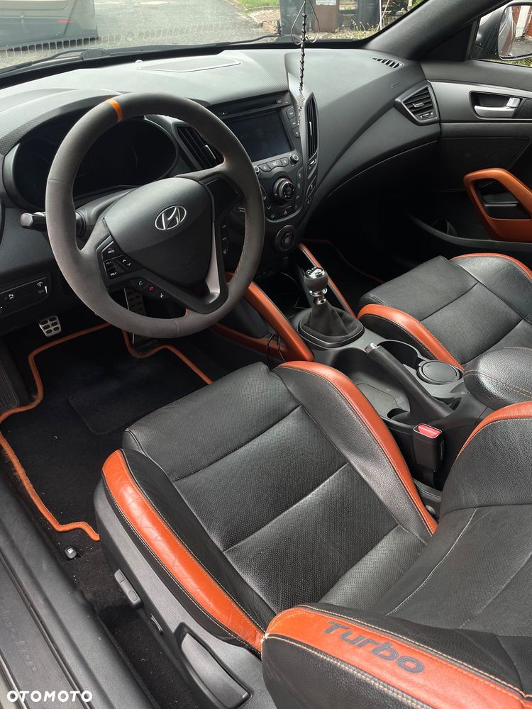 Hyundai Veloster - 9