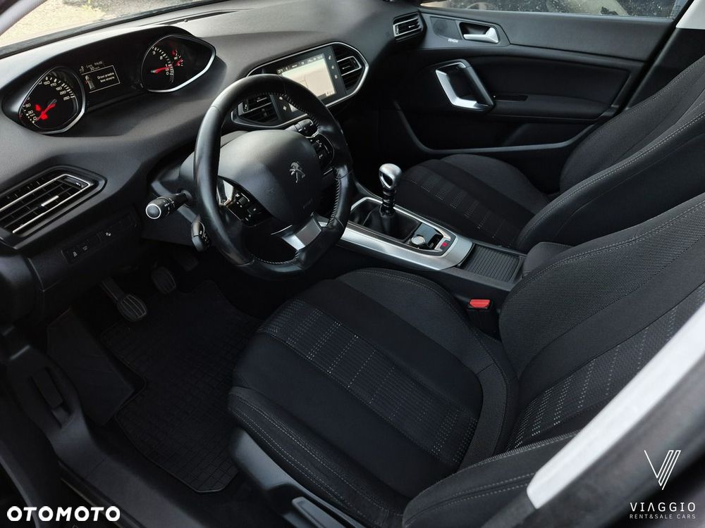 Peugeot 308 - 25