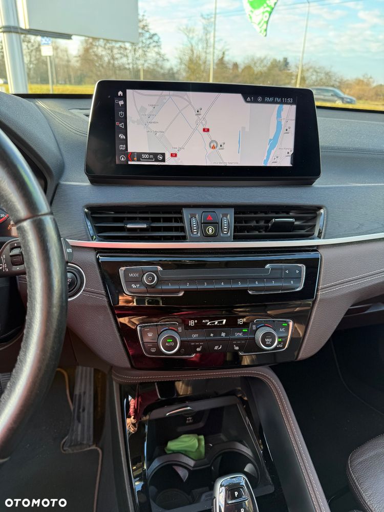 BMW X1 xDrive20i Sport Line - 8