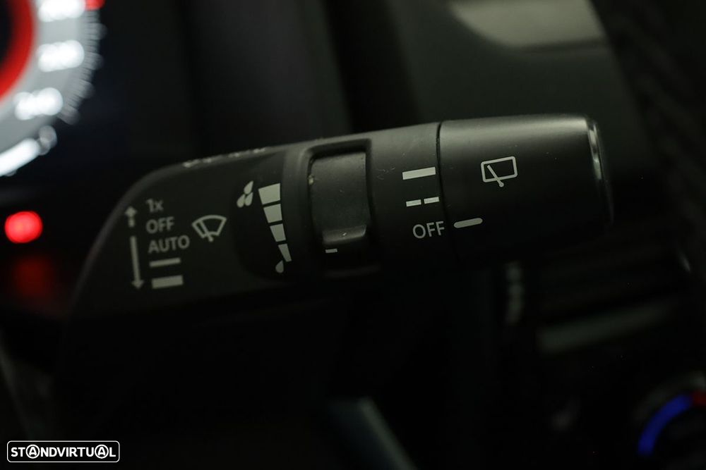 Nissan Qashqai 1.3 DIG-T N-Connecta LED Xtronic - 18