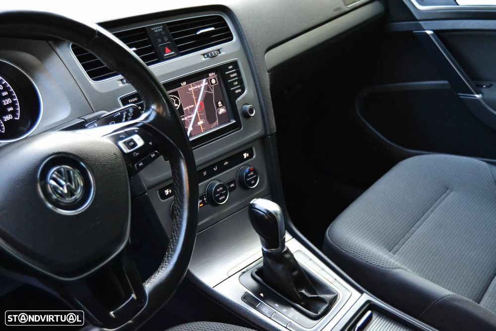 VW Golf Variant 1.6 TDi Trendline DSG - 15