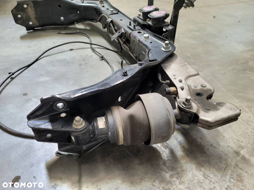 ZAWIESZENIE KABINY MOCOCWANIE PRZEWODÓW PAŁĄK WIESZAK FORD F-MAX 500 EURO 6 - 7